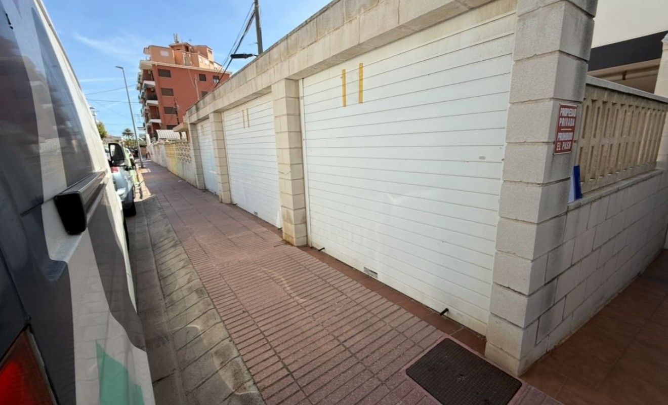 Revente - Garage - Piles - Playa