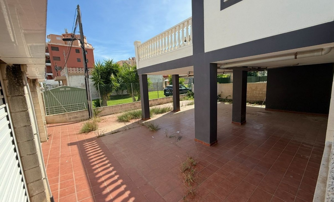 Revente - Garage - Piles - Playa