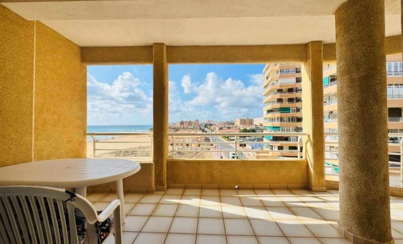 Wederverkoop - Apartment / flat - Torrevieja - Torrelamata - La Mata
