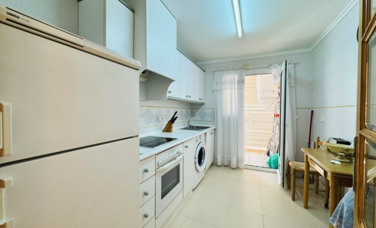 Wederverkoop - Apartment / flat - Torrevieja - Torrelamata - La Mata