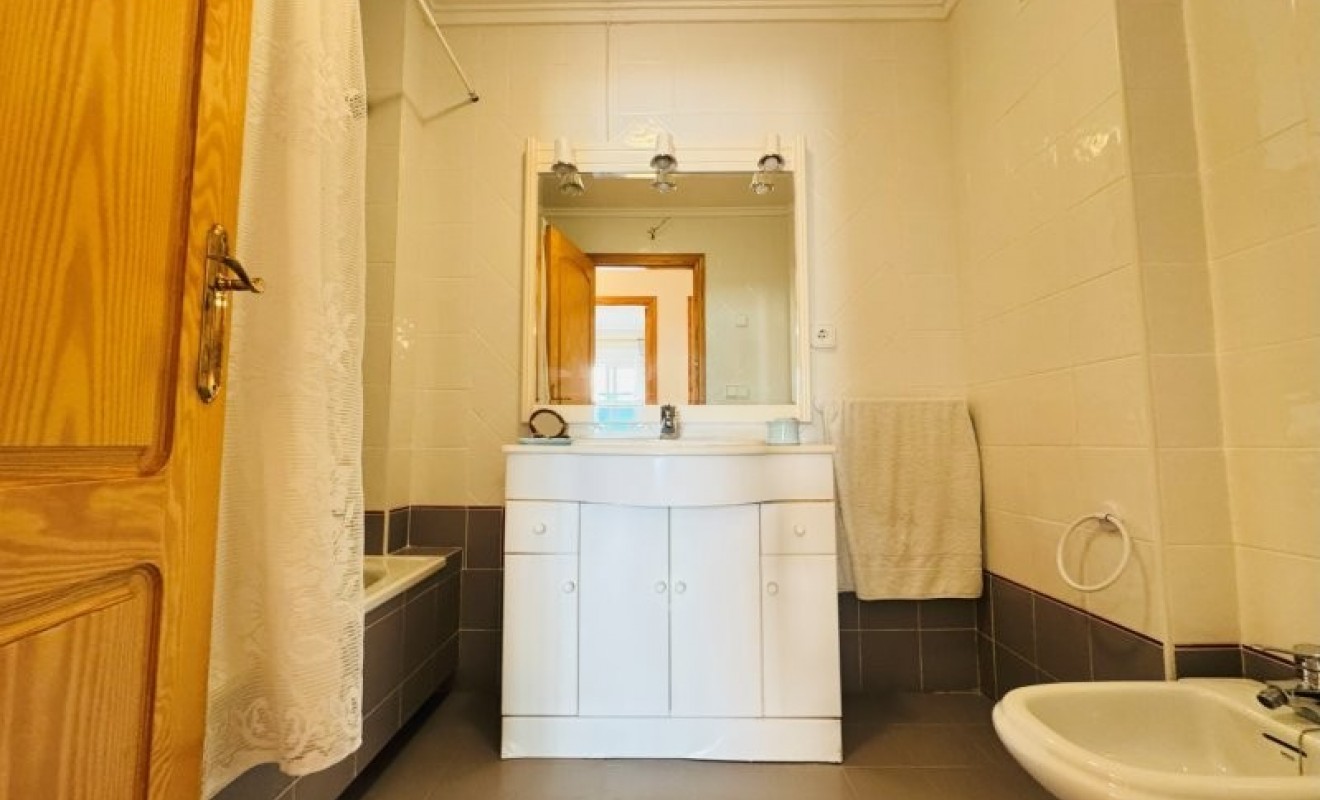 Wederverkoop - Apartment / flat - Torrevieja - Torrelamata - La Mata