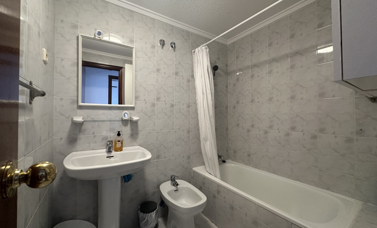 Wederverkoop - Appartement - Torrevieja - torrevieja