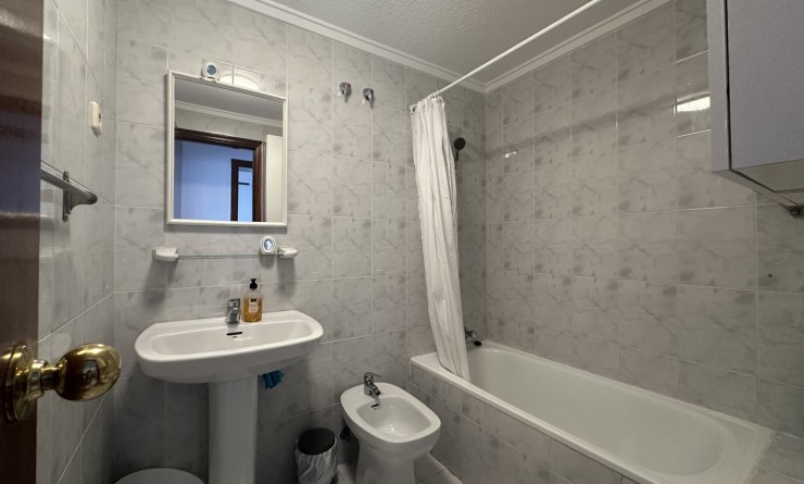 Wederverkoop - Appartement - Torrevieja - torrevieja