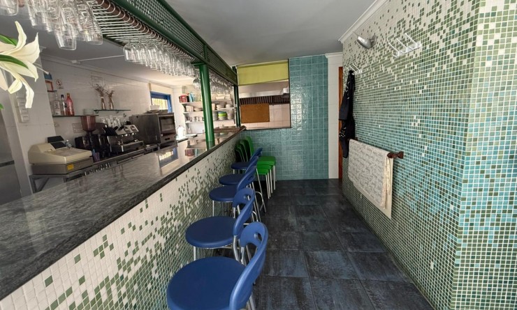 Sale - Local - Piles - Playa