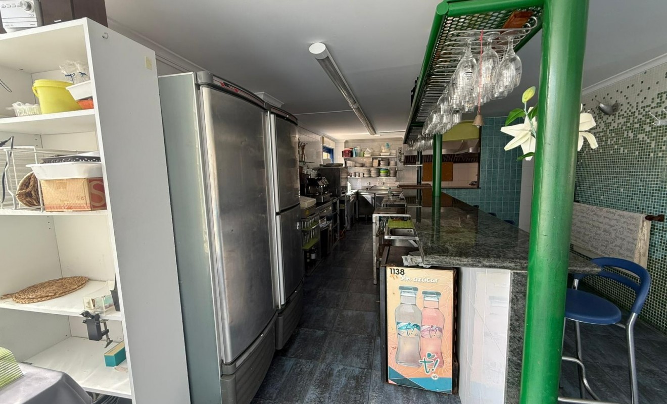 Sale - Local - Piles - Playa