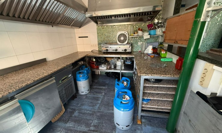 Sale - Local - Piles - Playa