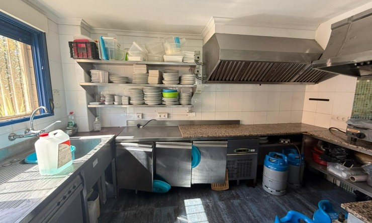 Sale - Local - Piles - Playa