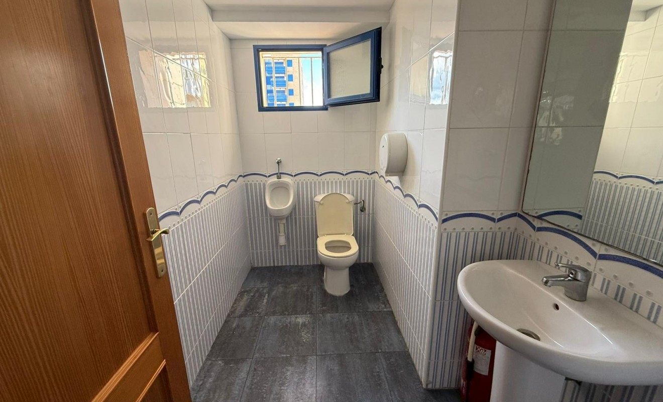 Sale - Local - Piles - Playa