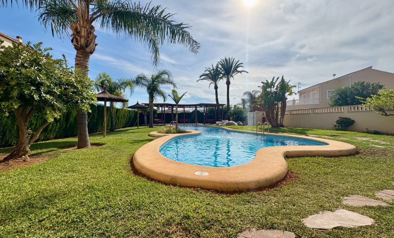 Wederverkoop - Apartment / flat - Denia - Les Marines - Las Marinas