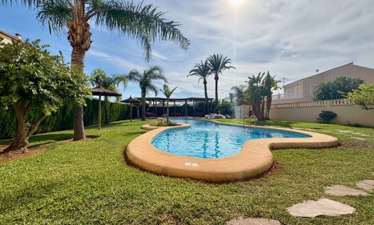 Wederverkoop - Apartment / flat - Denia - Les Marines - Las Marinas