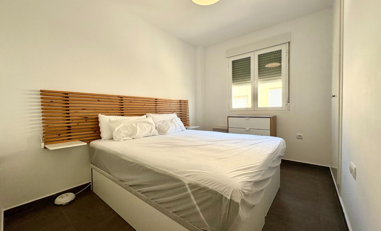 Wederverkoop - Apartment / flat - Denia - Les Marines - Las Marinas