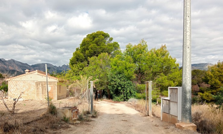 Sale - Plot / Land - La Nucía
