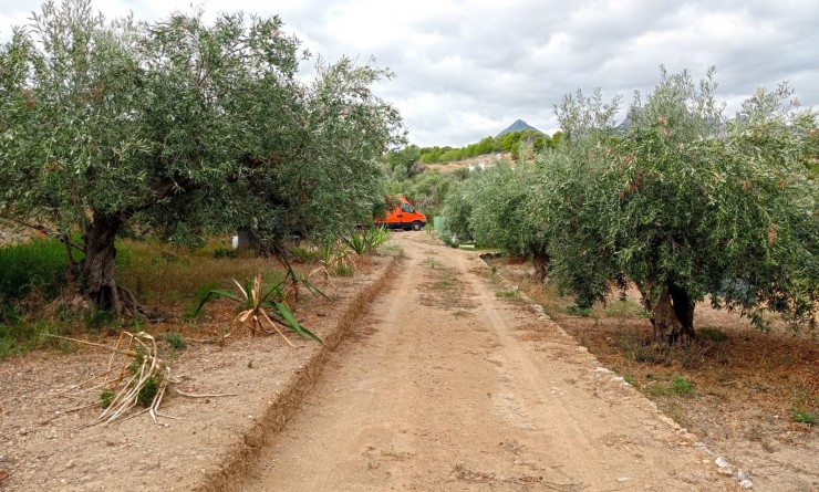 Sale - Plot / Land - La Nucía