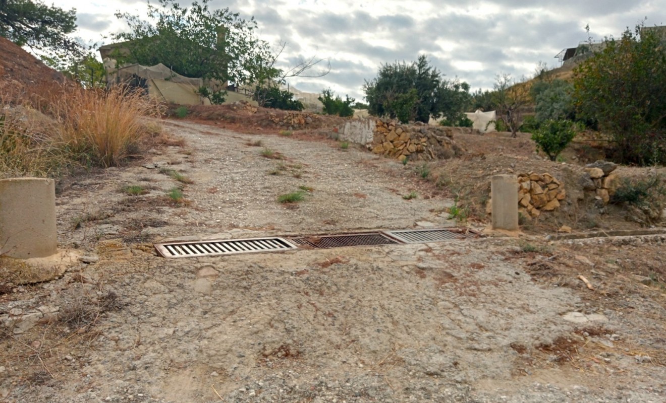 Sale - Plot / Land - La Nucía