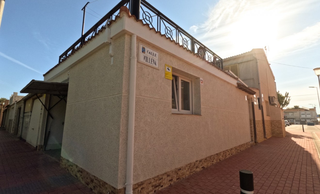 Wederverkoop - Terraced house / Townhouse - Torrevieja - El Acequión - Los Náufragos