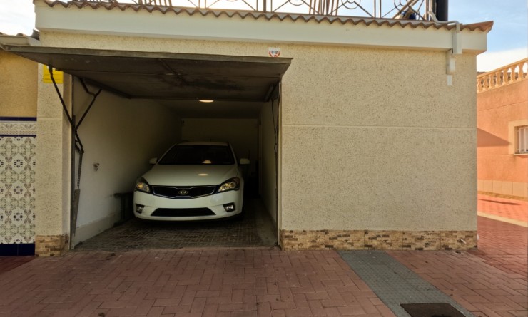 Wederverkoop - Terraced house / Townhouse - Torrevieja - El Acequión - Los Náufragos