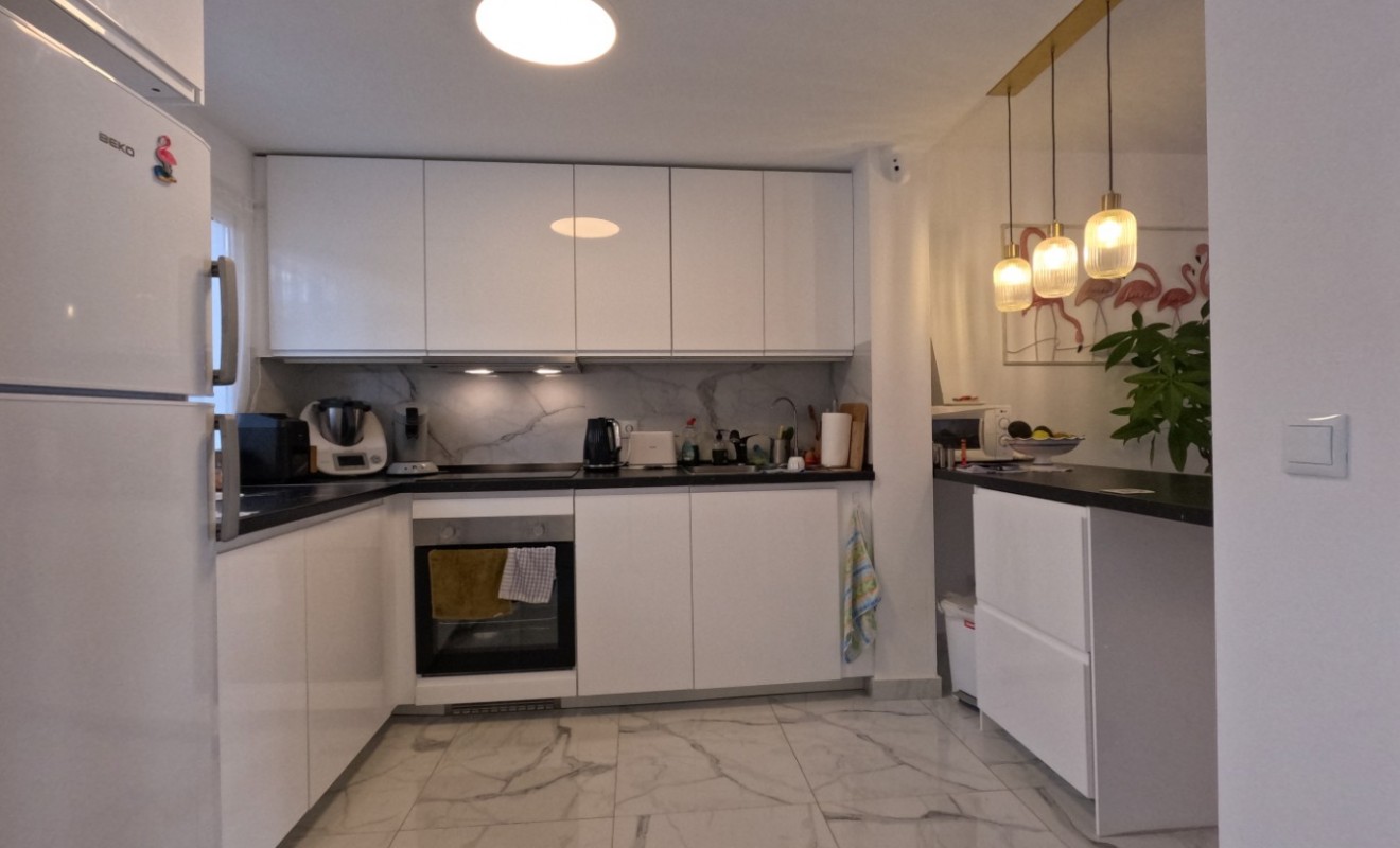 Wederverkoop - Terraced house / Townhouse - Torrevieja - El Acequión - Los Náufragos