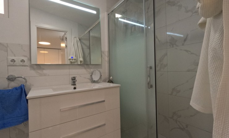 Wederverkoop - Terraced house / Townhouse - Torrevieja - El Acequión - Los Náufragos