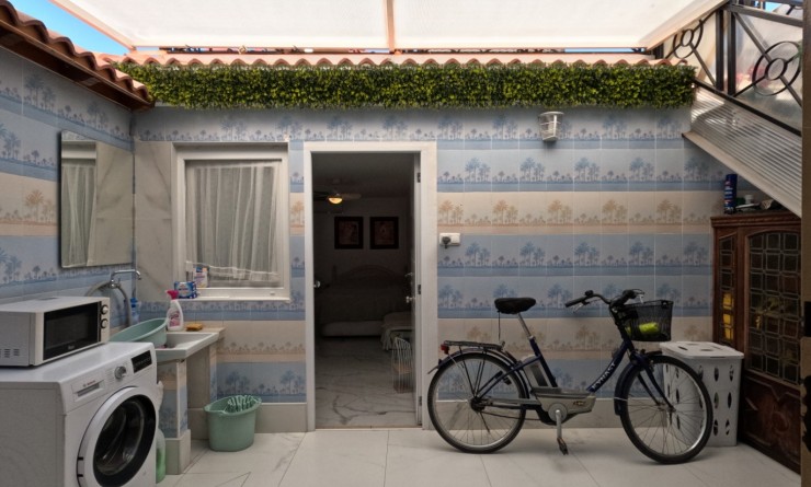 Wederverkoop - Terraced house / Townhouse - Torrevieja - El Acequión - Los Náufragos