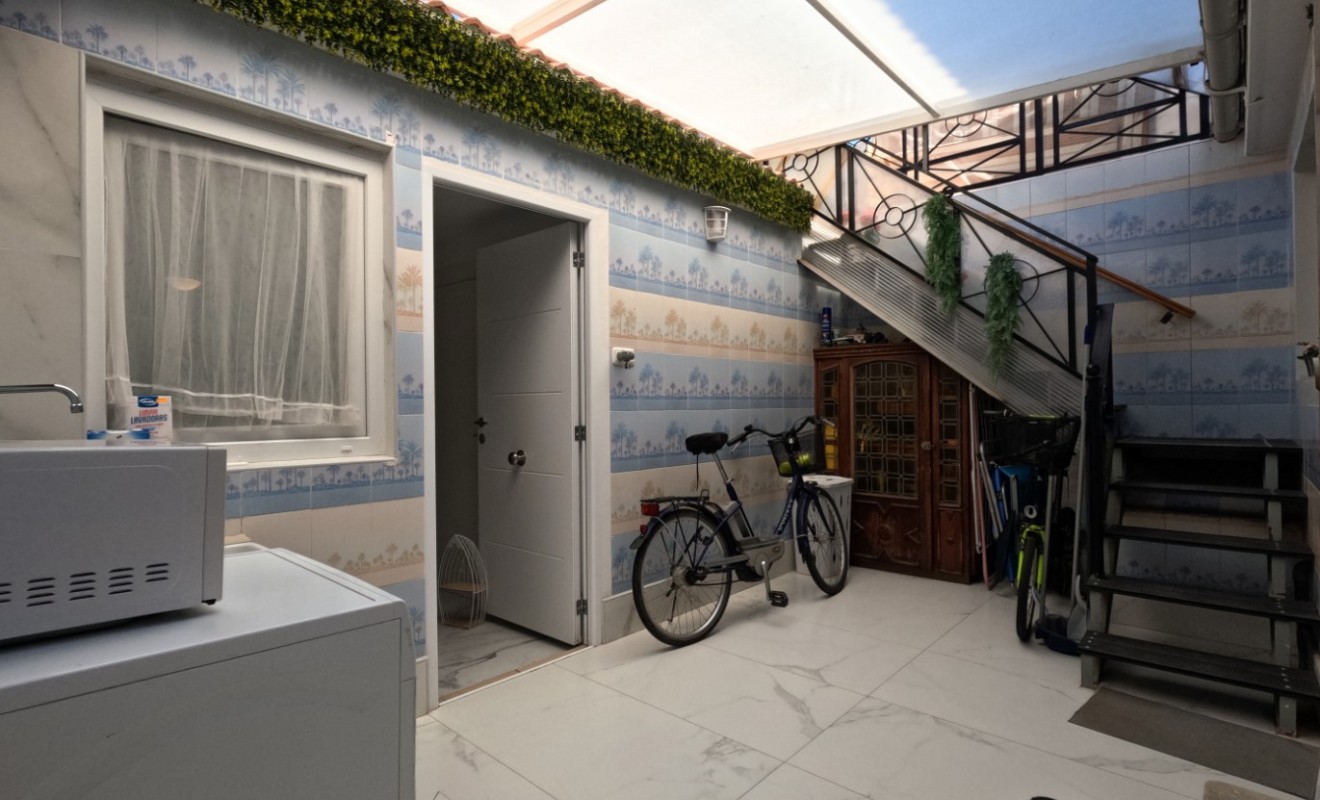 Wederverkoop - Terraced house / Townhouse - Torrevieja - El Acequión - Los Náufragos