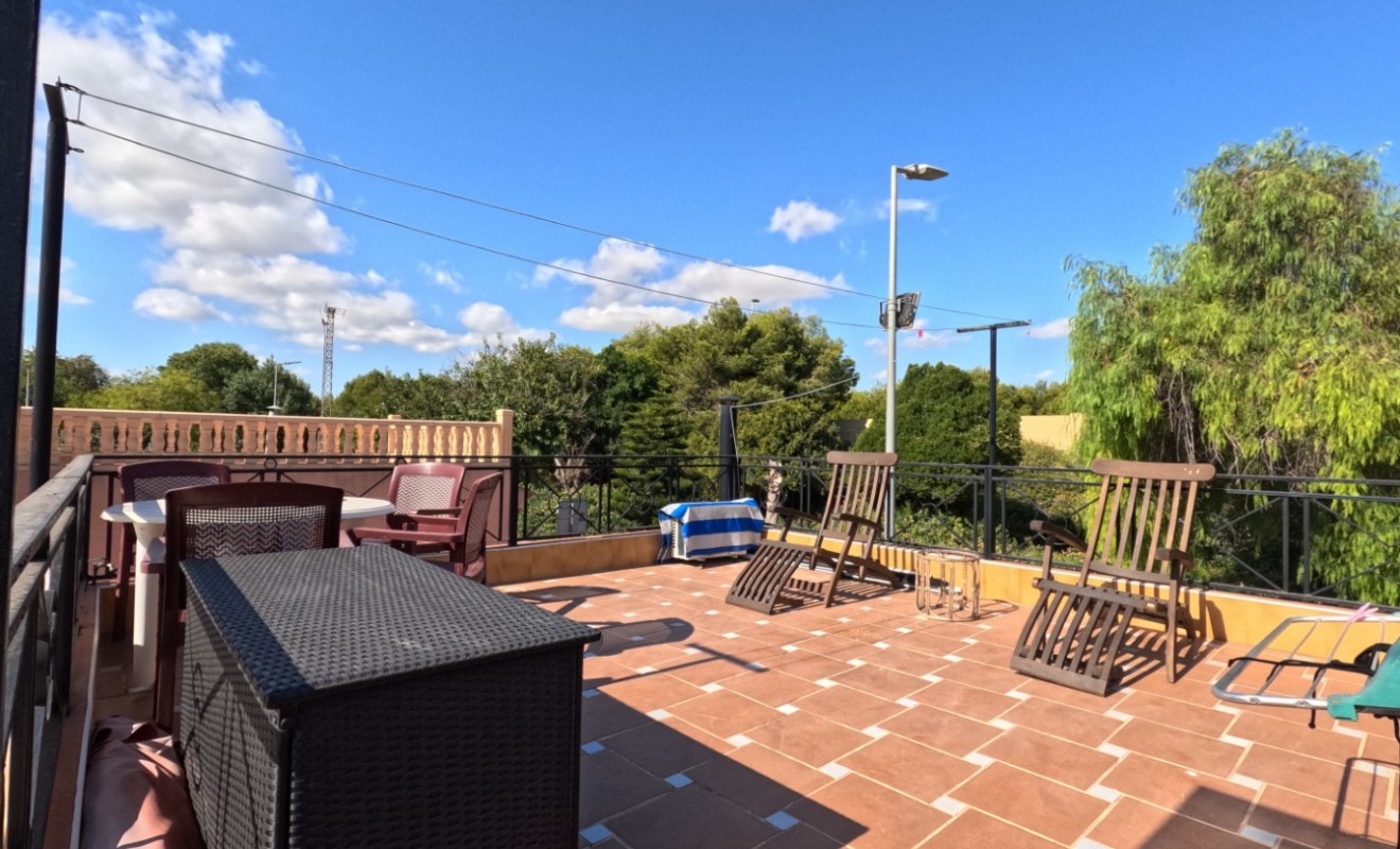 Wederverkoop - Terraced house / Townhouse - Torrevieja - El Acequión - Los Náufragos