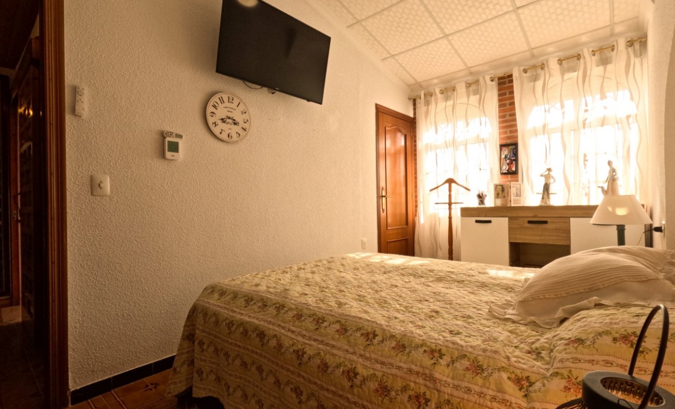 Wederverkoop - Terraced house / Townhouse - Torrevieja - El Acequión - Los Náufragos