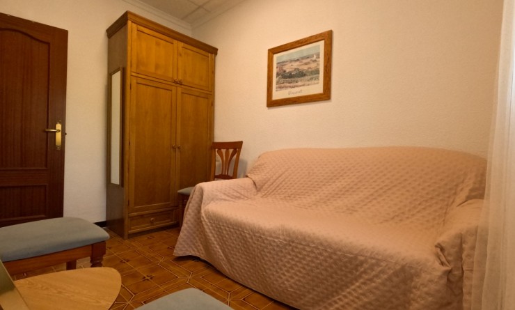 Wederverkoop - Terraced house / Townhouse - Torrevieja - El Acequión - Los Náufragos