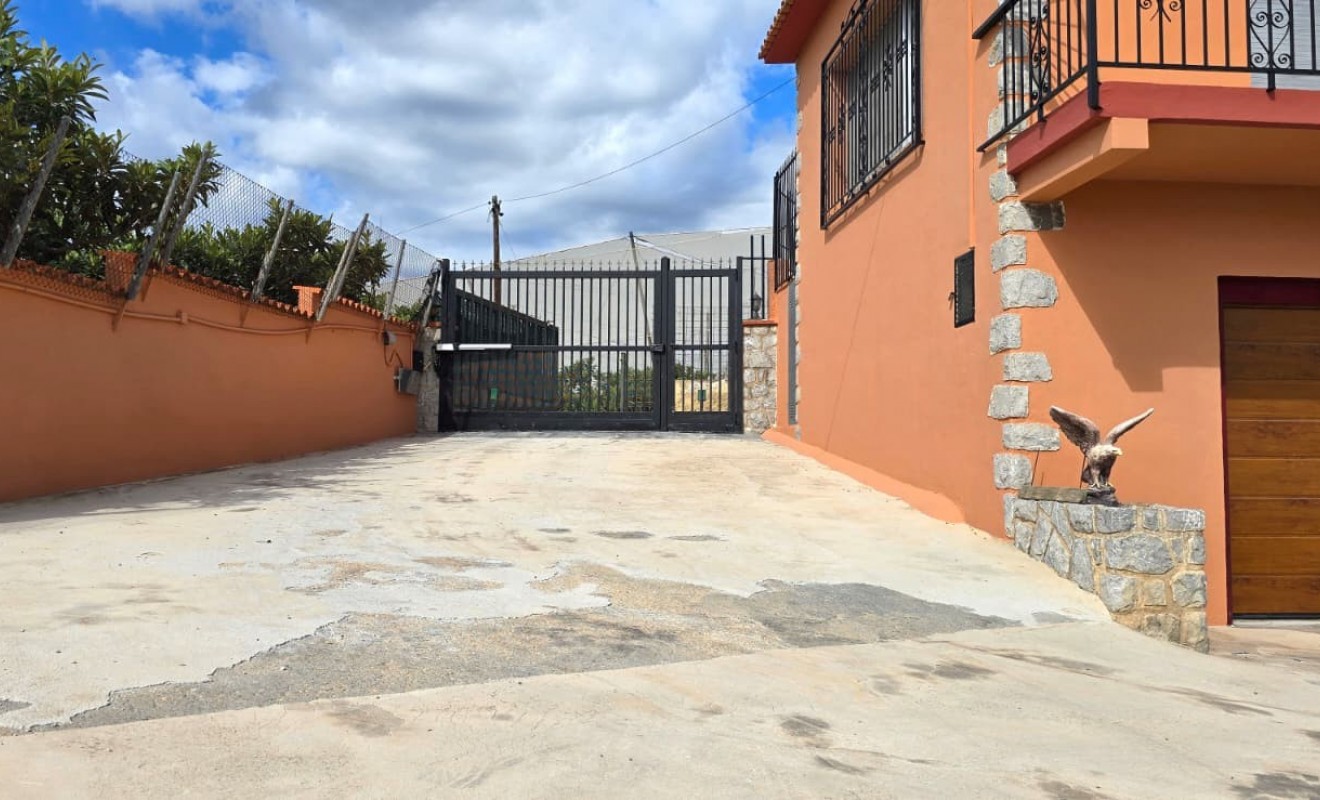 Sale - Chalet independiente - Callosa De Ensarrià