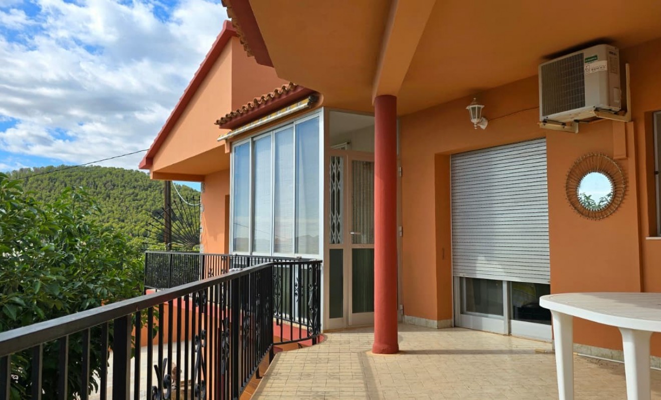 Sale - Chalet independiente - Callosa De Ensarrià