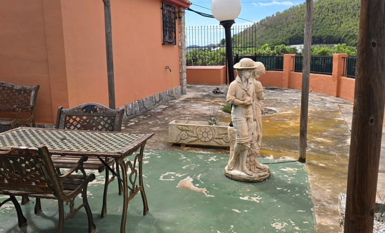 Sale - Chalet independiente - Callosa De Ensarrià