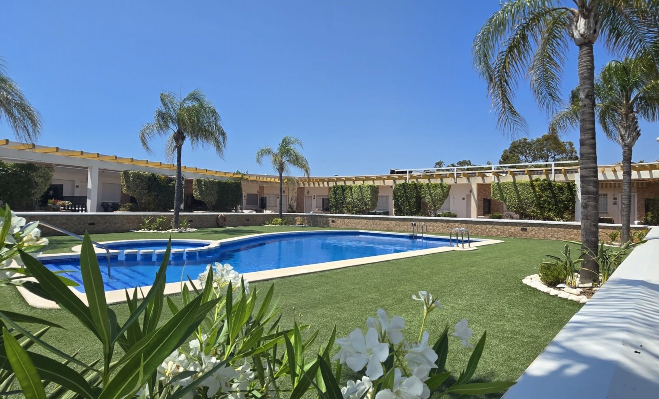 Wederverkoop - Terraced house / Townhouse - Orihuela Costa - Mil Palmeras