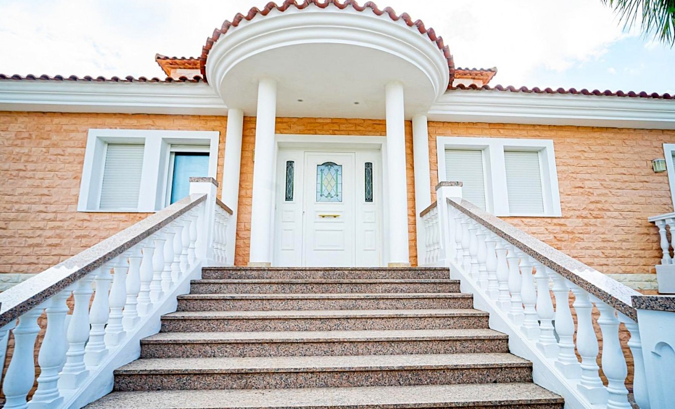 Wederverkoop - Villa - Alfas del Pí