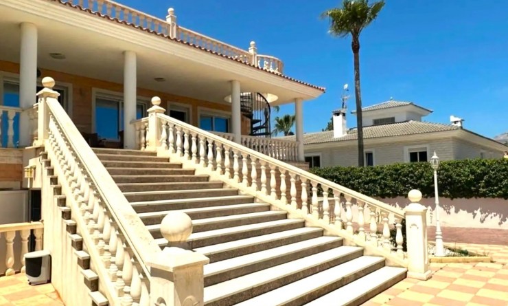 Wederverkoop - Villa - Alfas del Pí