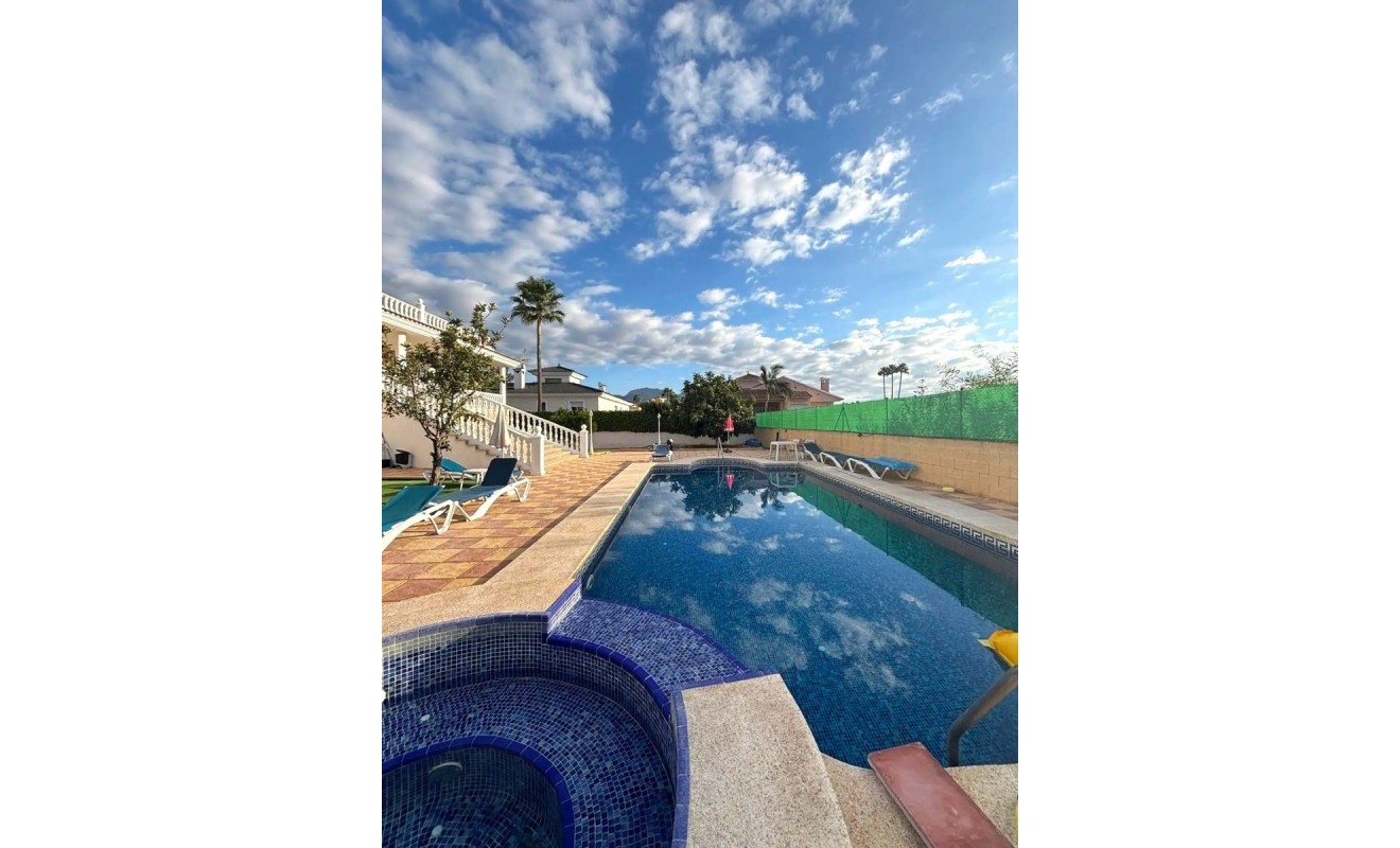 Wederverkoop - Villa - Alfas del Pí