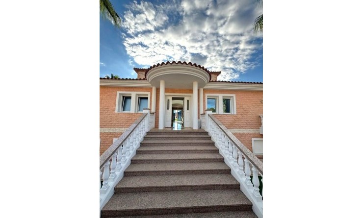 Wederverkoop - Villa - Alfas del Pí