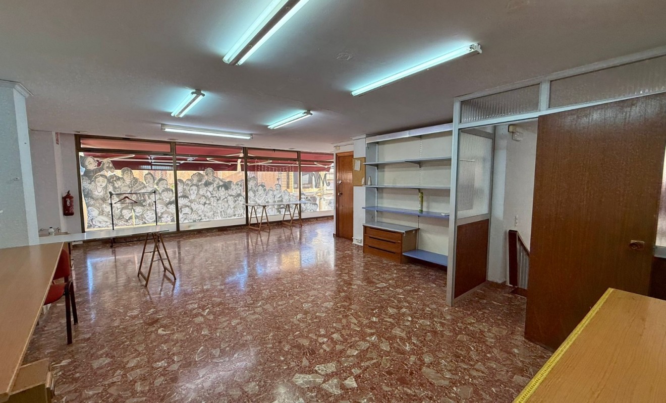 Wederverkoop - Local - Tavernes de la Valldigna - Pueblo