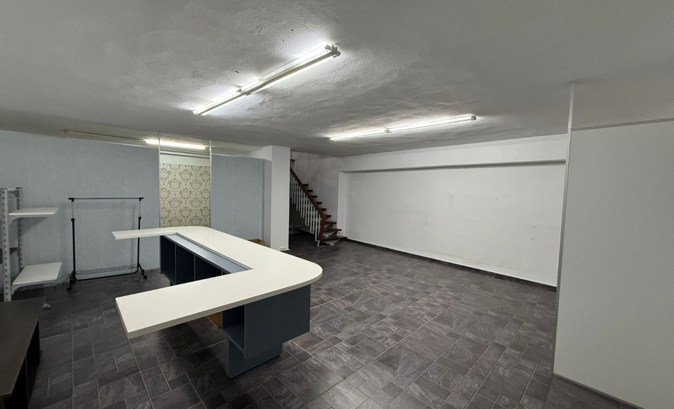 Wederverkoop - Local - Tavernes de la Valldigna - Pueblo