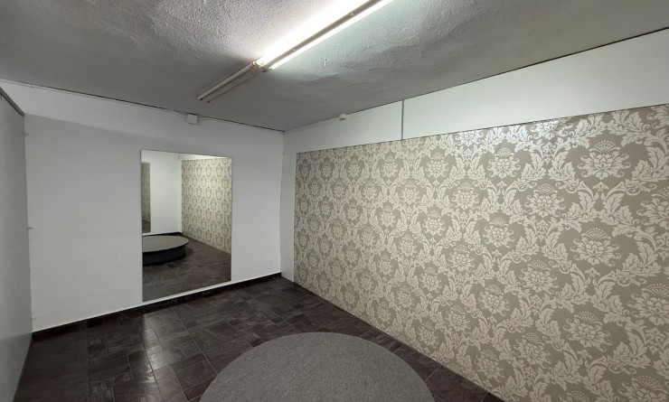 Wederverkoop - Local - Tavernes de la Valldigna - Pueblo