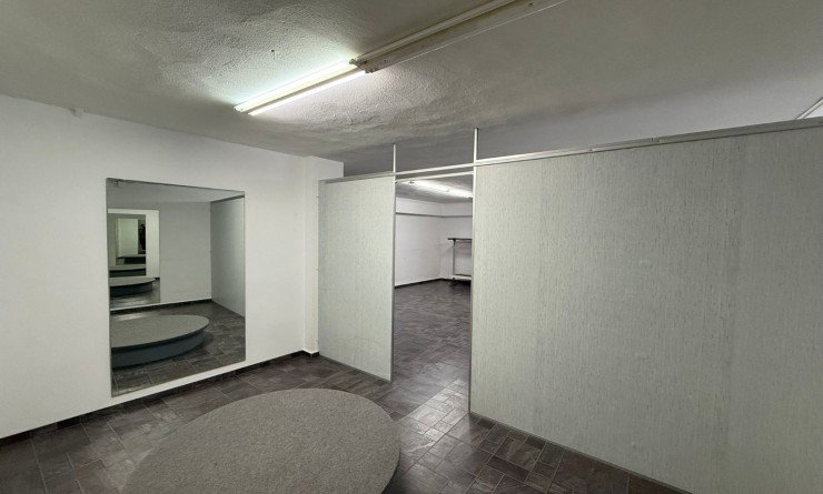 Wederverkoop - Local - Tavernes de la Valldigna - Pueblo