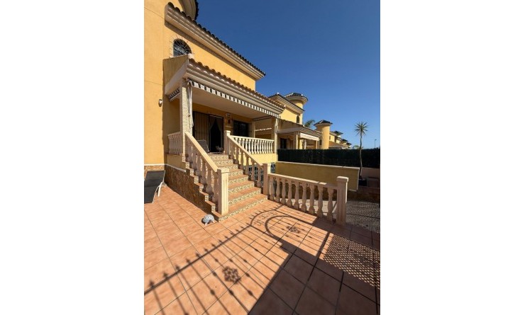 Wederverkoop - House - Orihuela - Villamartin