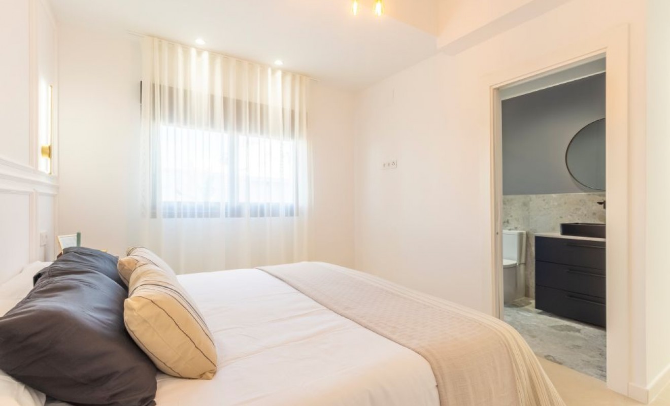 Sale - Semi Detached - Torrevieja - torrevieja