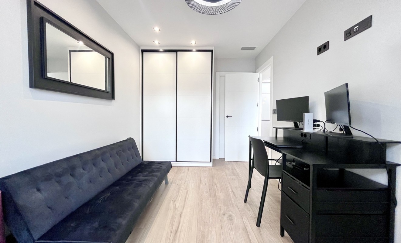 Wederverkoop - Villa - Punta Prima