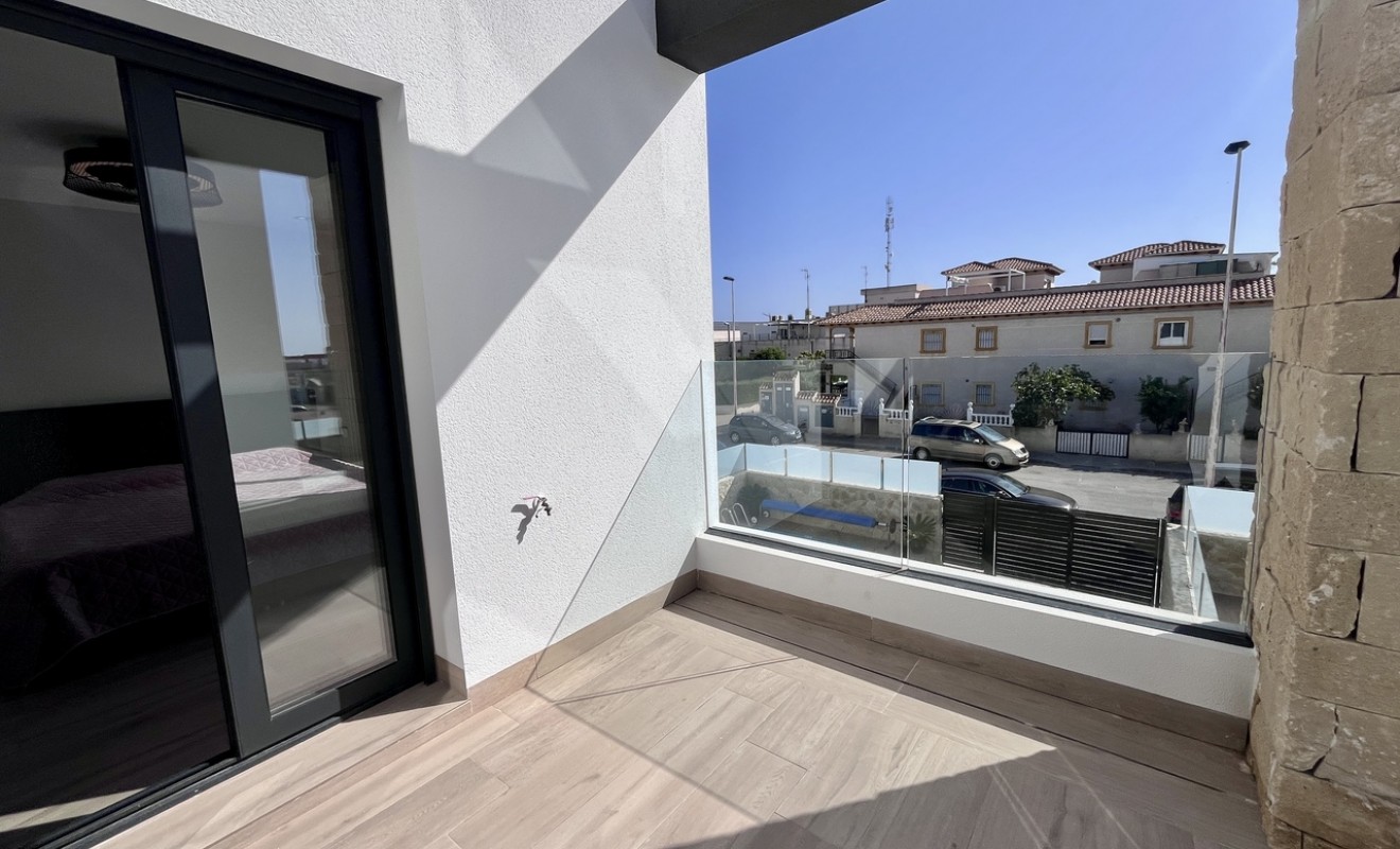 Wederverkoop - Villa - Punta Prima