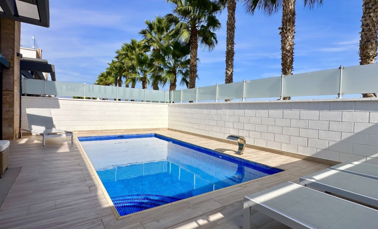 Wederverkoop - Detached villa - Orihuela Costa - Lomas de Cabo Roig