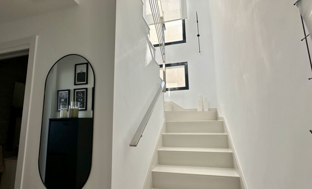 Wederverkoop - Detached villa - Orihuela Costa - Lomas de Cabo Roig