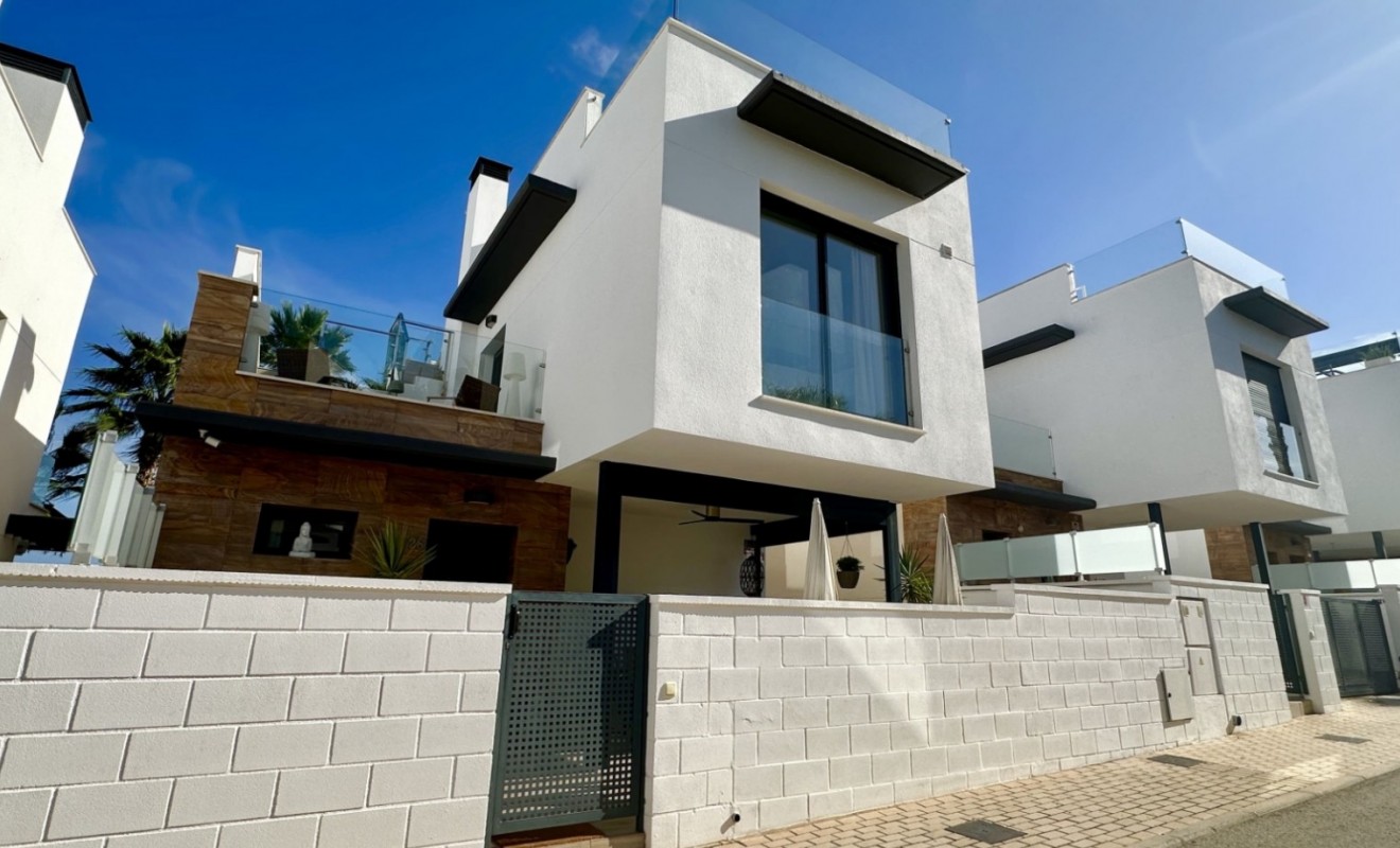 Wederverkoop - Detached villa - Orihuela Costa - Lomas de Cabo Roig