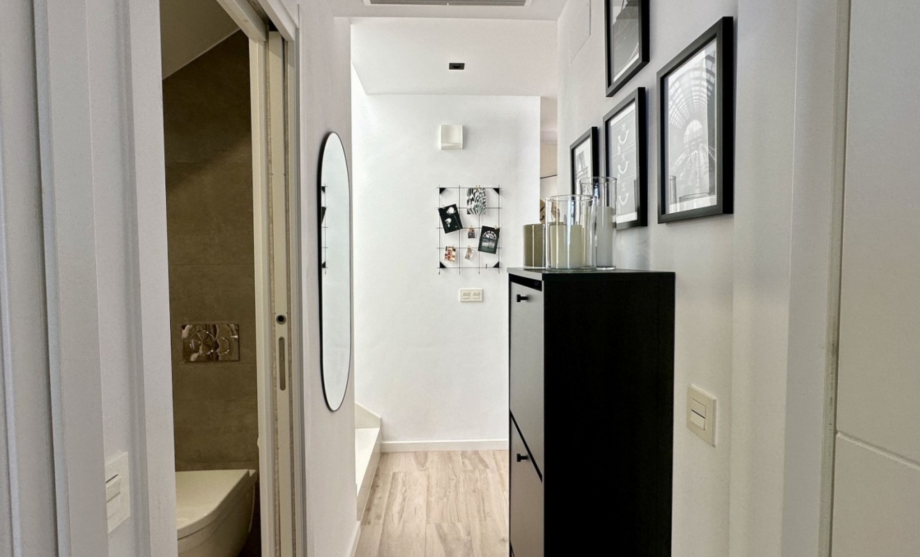 Wederverkoop - Detached villa - Orihuela Costa - Lomas de Cabo Roig