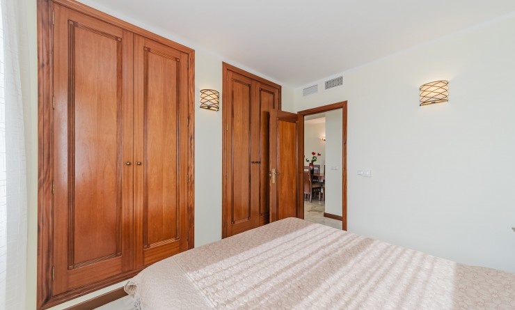 Sale - Apartamento - Torrevieja - Playa de los Locos