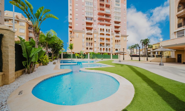 Sale - Apartamento - Torrevieja - Playa de los Locos