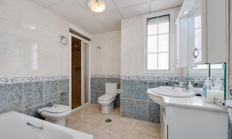 Wederverkoop - Apartamento - Torrevieja - Playa del Acequión